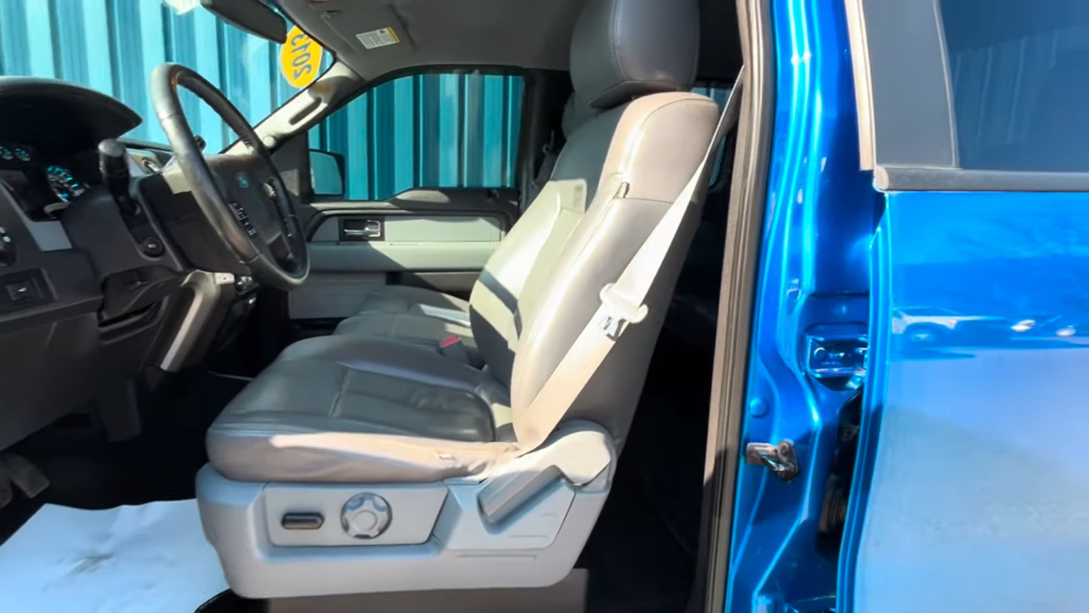 2013 Ford F-150 XLT SuperCrew Cab 4
