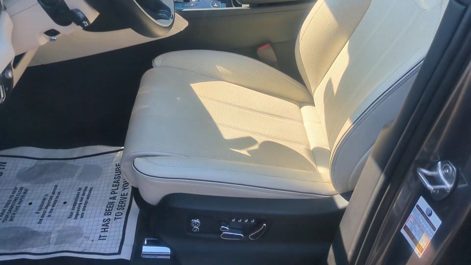 2023 Bentley Bentayga Extended Wheelbase