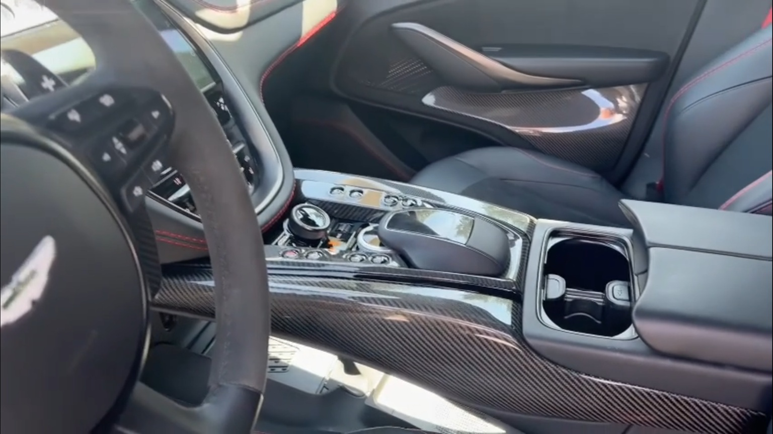 2023 Aston Martin DBX 707