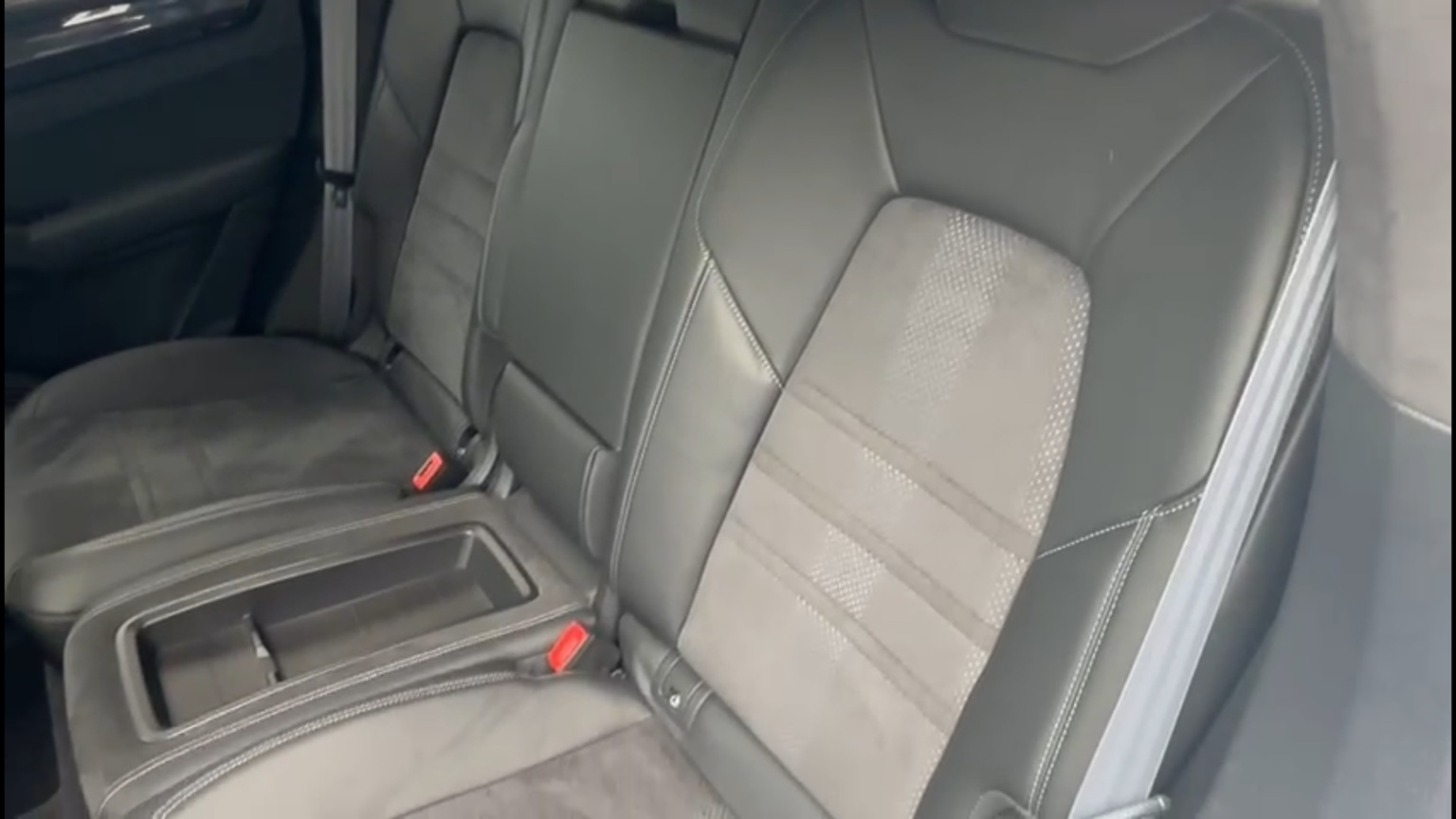 2022 Porsche Cayenne Turbo GT