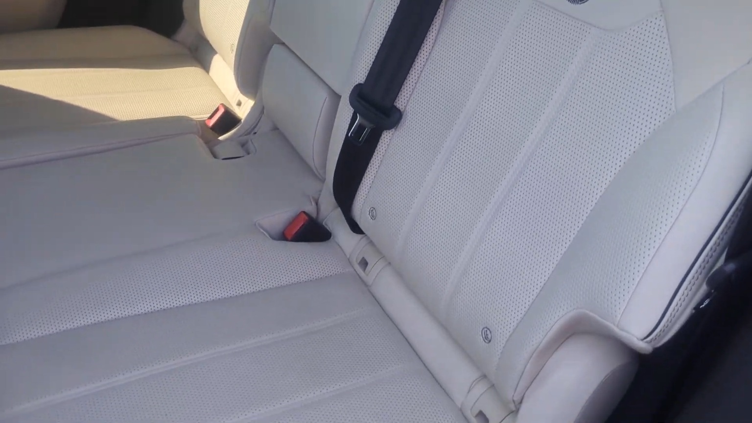 2023 Bentley Bentayga Extended Wheelbase