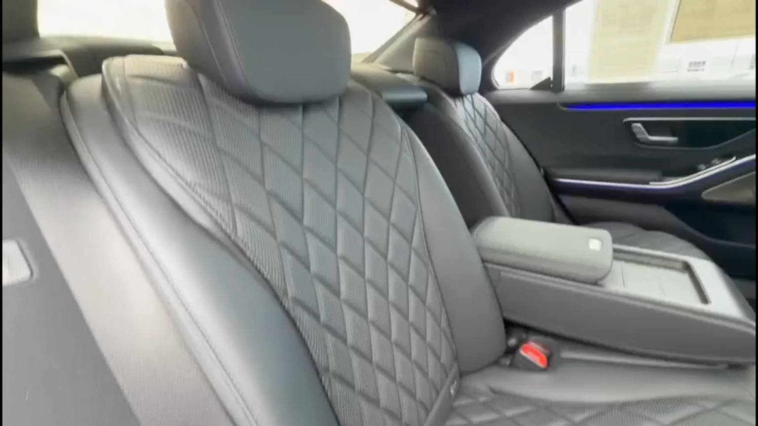 2023 Mercedes-Benz S 580 4MATIC  AMG Line