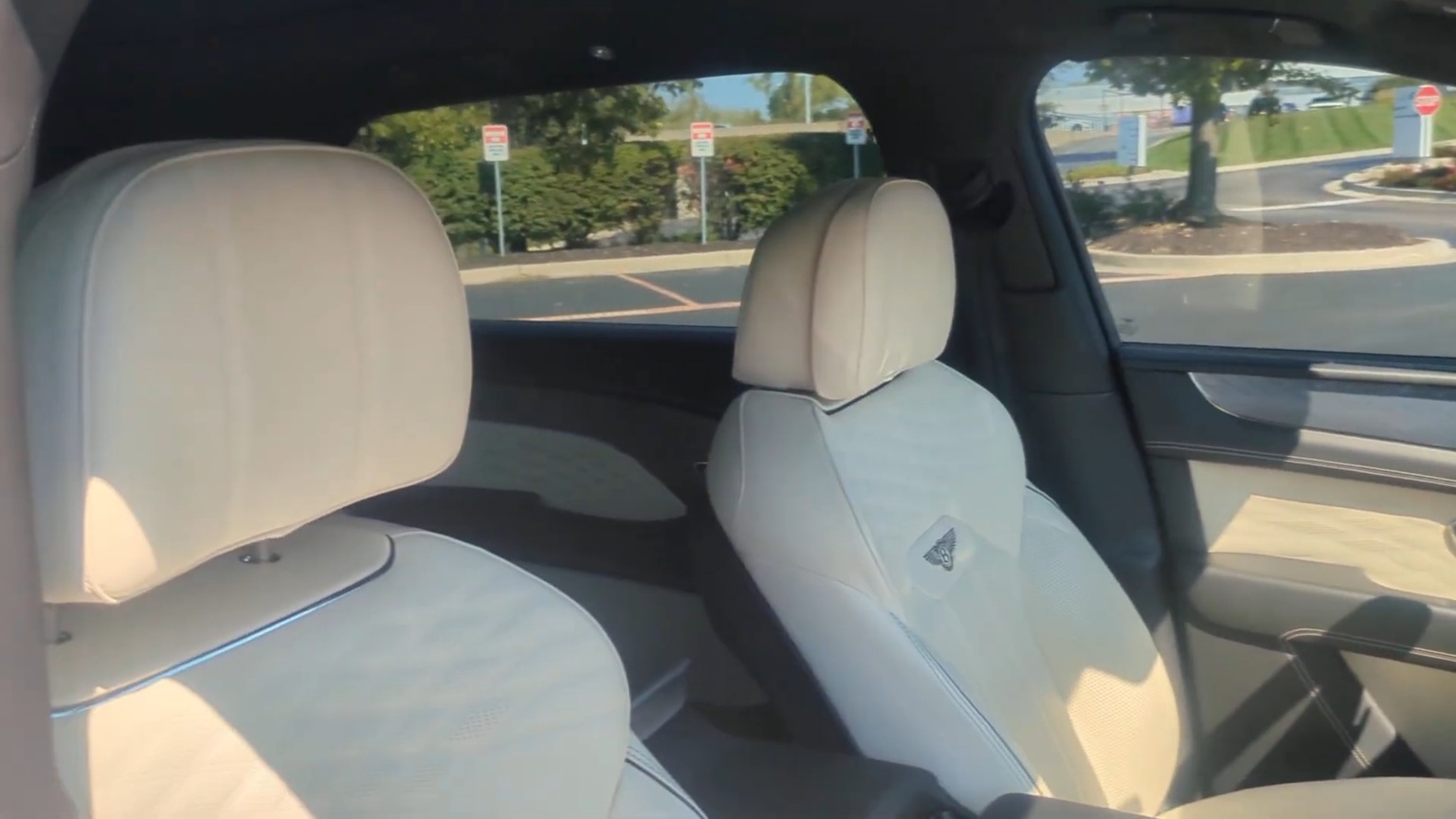 2023 Bentley Bentayga Extended Wheelbase