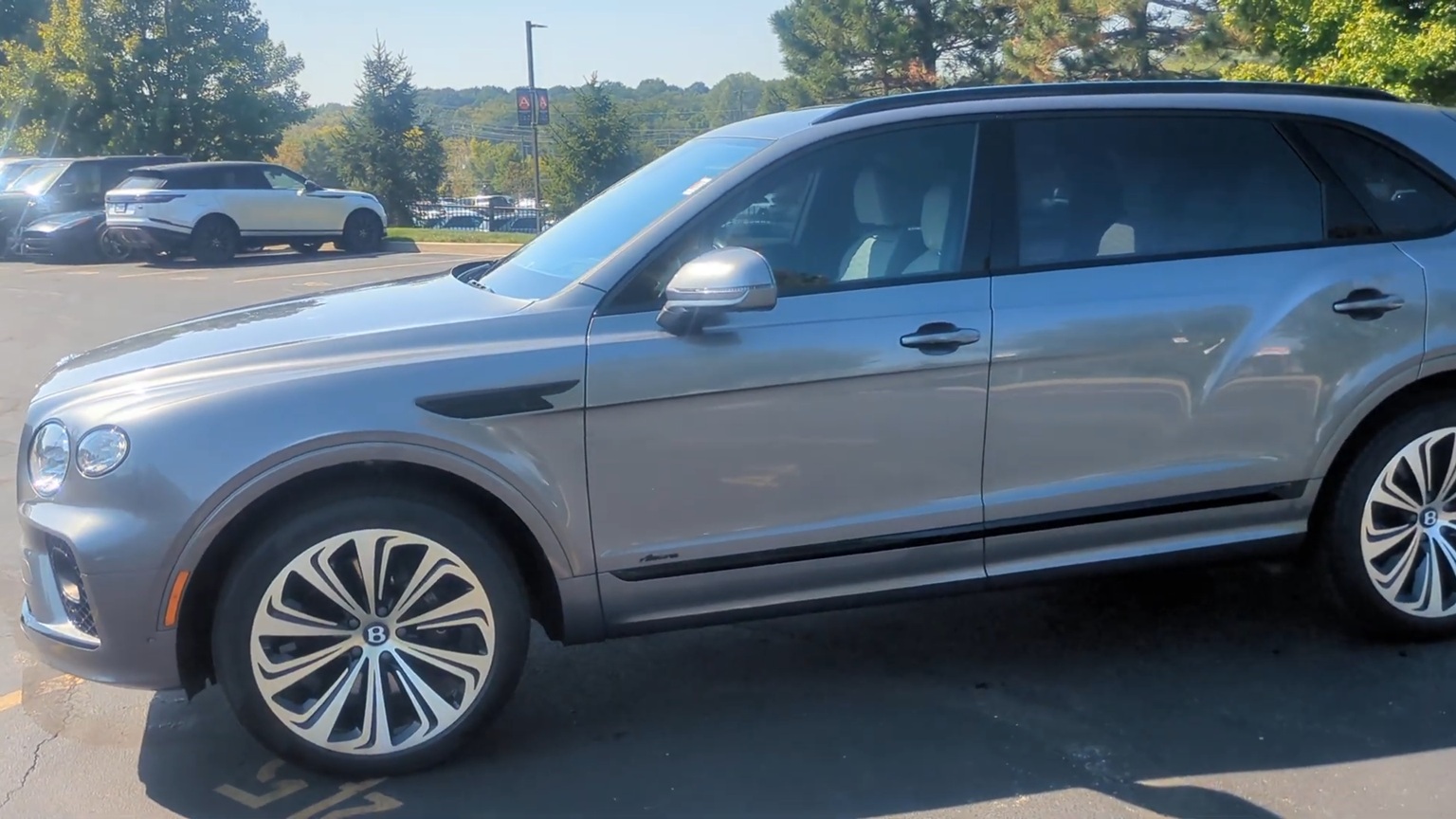 2023 Bentley Bentayga Extended Wheelbase